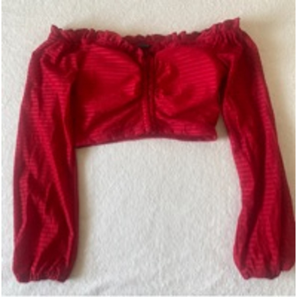 Red crop top long sleeve‎